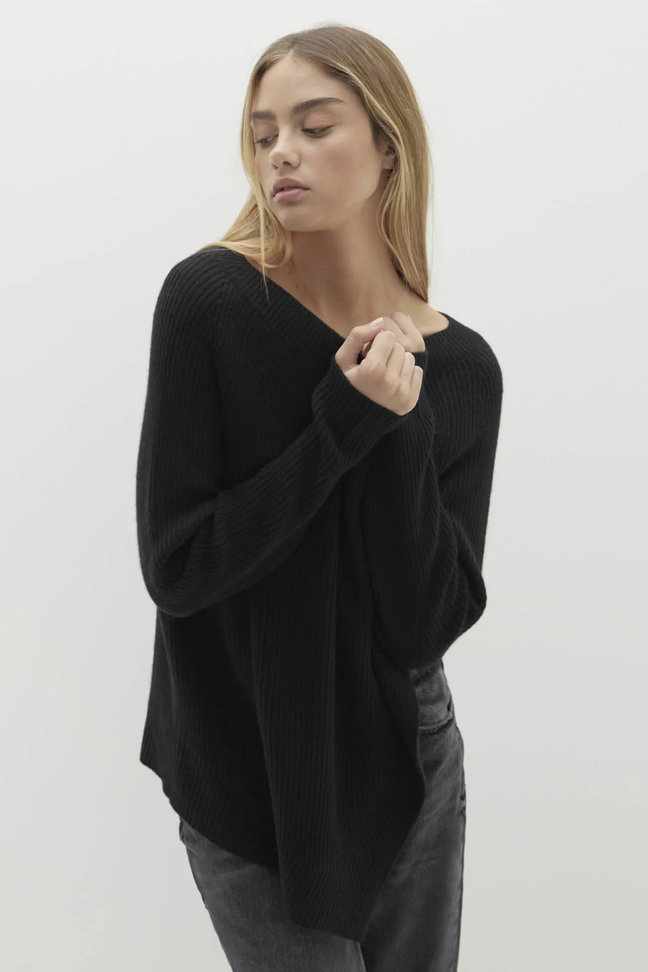 SIMONE CASHMERE BOATNECK SWEATER